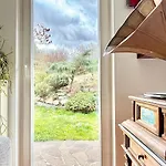 Апартаменты Peaceful Heartwarming With A Terrace *